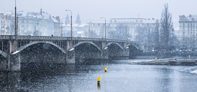 Karlův most v zimě